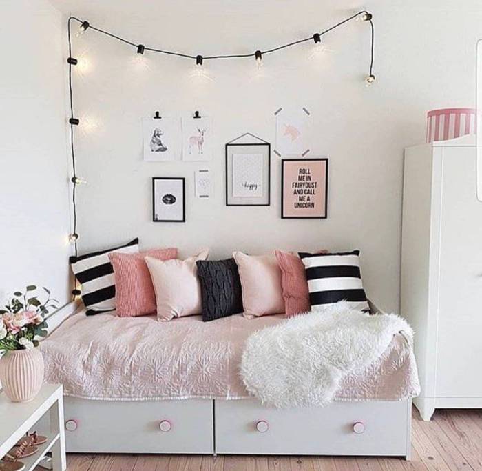 How to decorate teenage bedroom