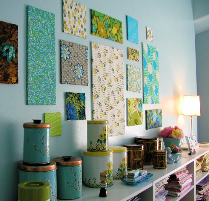 How to decorate bedroom walls with fabric