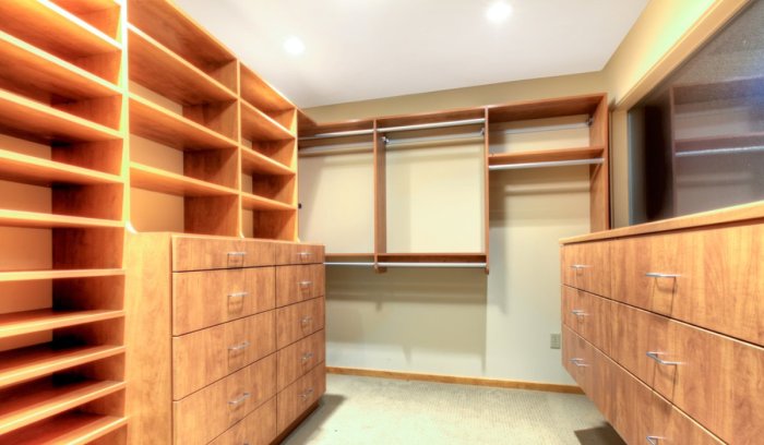 How to decorate a storage room