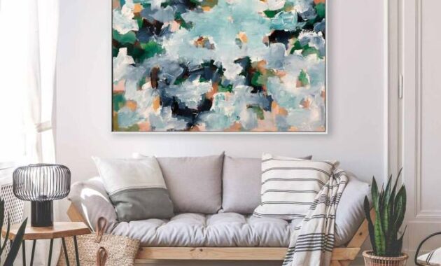 How to Decorate Your Living Room with Paintings to Create a Stunning Look