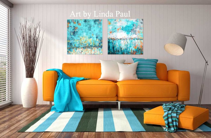 How to decorate with paintings in living room